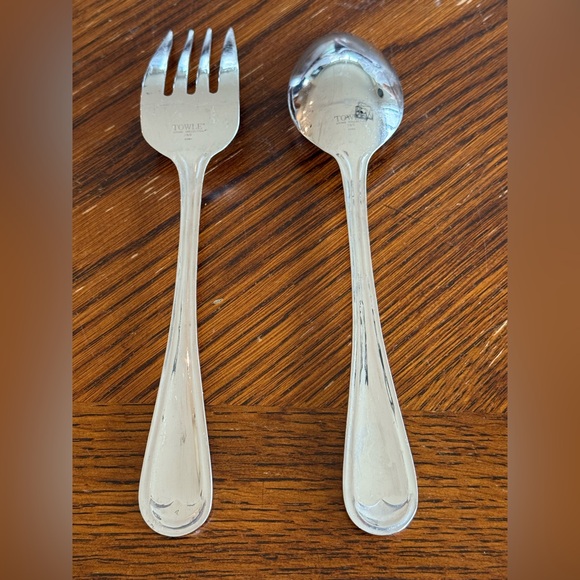 TOWLE 18/0 LIVING COLLECTION Zoe 11 pieces Fork Spoon knife serving spoon & fork - Picture 5 of 11